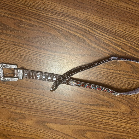 Y2K concho belt, beaded with rhinestones. 43\